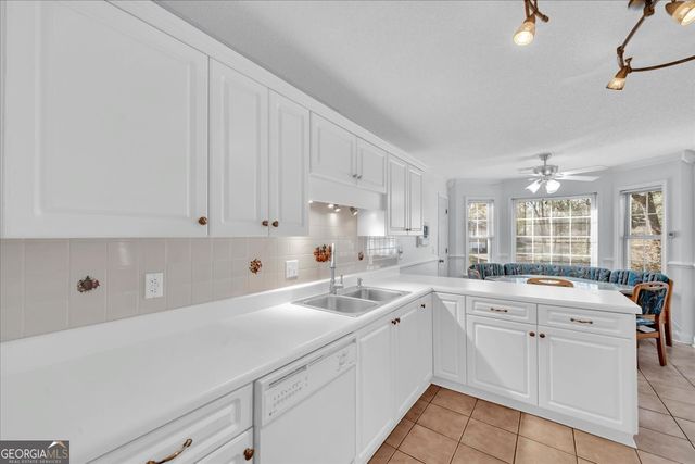 111 Red Oak Glen, Centerville, GA 31028