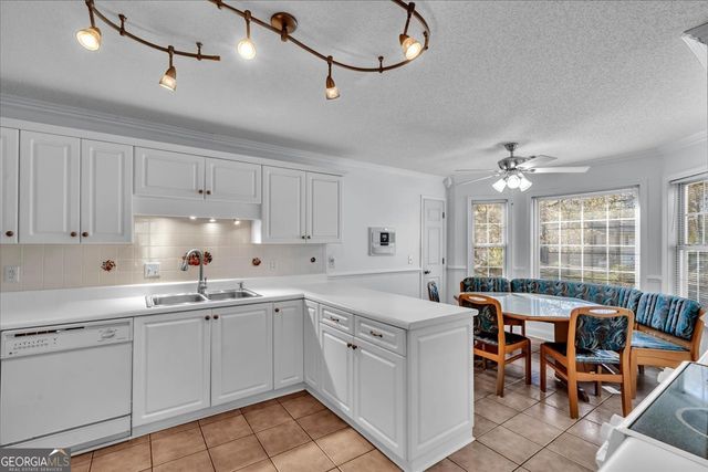 111 Red Oak Glen, Centerville, GA 31028