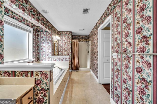 111 Red Oak Glen, Centerville, GA 31028