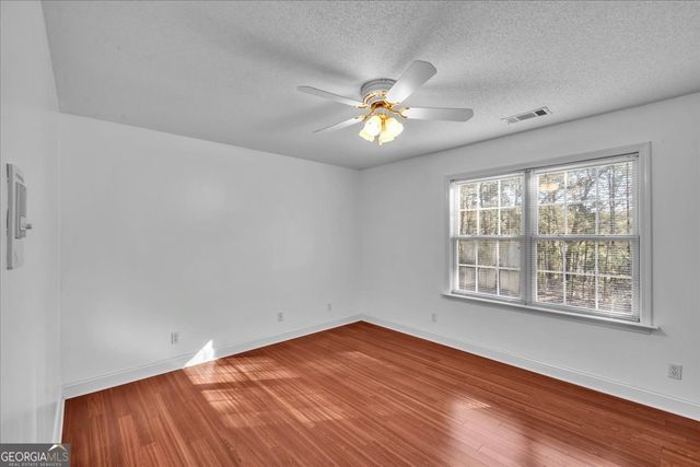 111 Red Oak Glen, Centerville, GA 31028