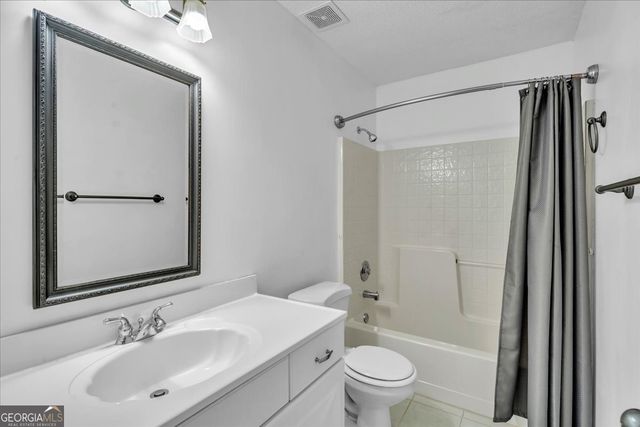 111 Red Oak Glen, Centerville, GA 31028