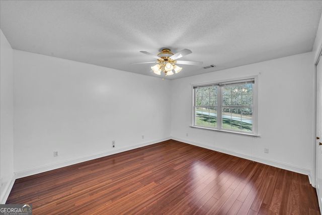 111 Red Oak Glen, Centerville, GA 31028