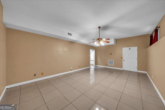 111 Red Oak Glen, Centerville, GA 31028