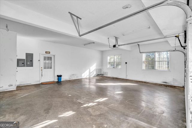 111 Red Oak Glen, Centerville, GA 31028