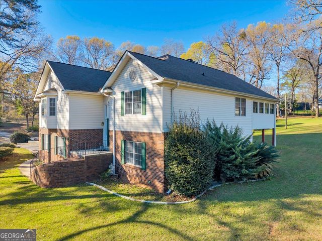 111 Red Oak Glen, Centerville, GA 31028