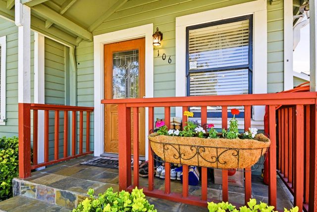 106 Summit St, Auburn, CA 95603