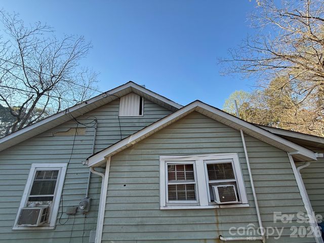 624 Blue Street, Troy, NC 27371