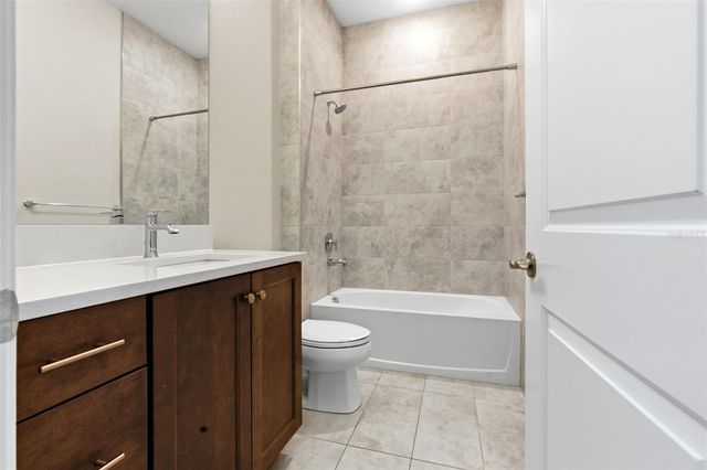 14907 TAVARES MILL AVENUE, Lithia, FL 33547