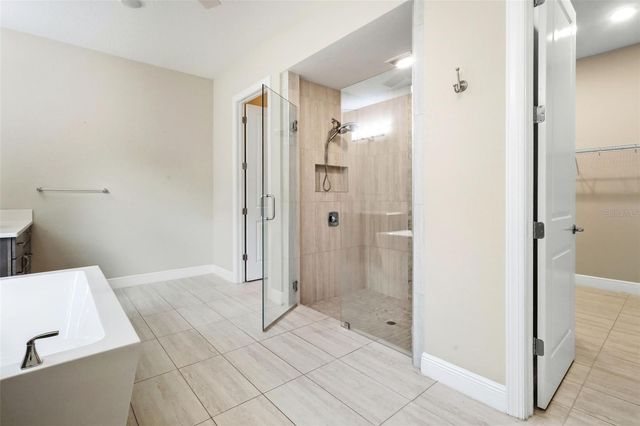 14907 TAVARES MILL AVENUE, Lithia, FL 33547