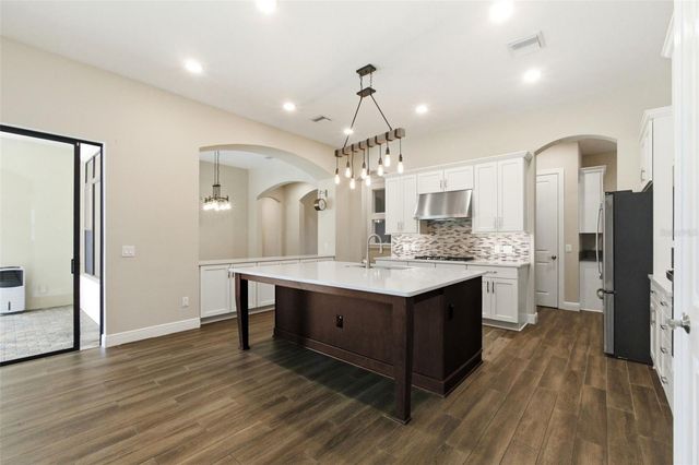 14907 TAVARES MILL AVENUE, Lithia, FL 33547