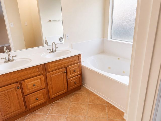 110 Rodeo Drive, Manvel, TX 77578