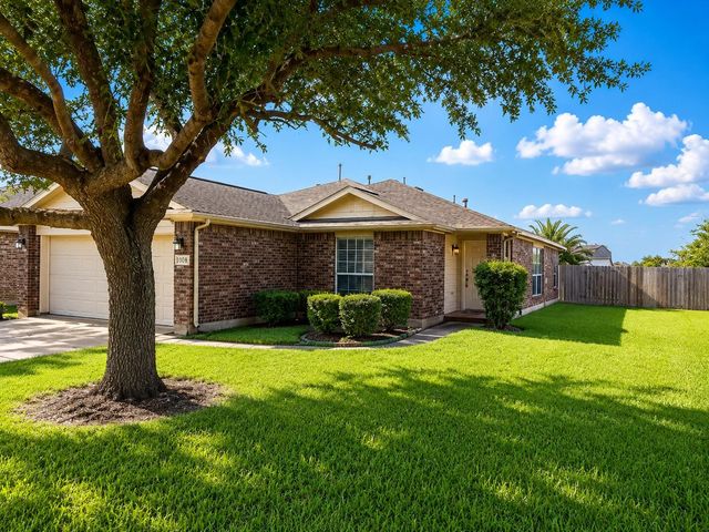 110 Rodeo Drive, Manvel, TX 77578