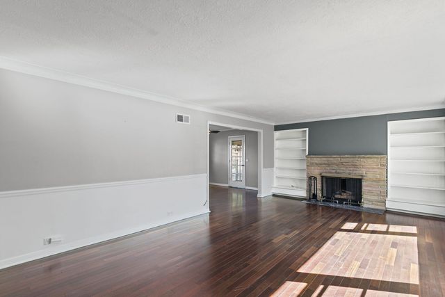 836 W Everett Road, Lake Forest, IL 60045