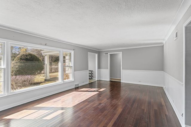 836 W Everett Road, Lake Forest, IL 60045