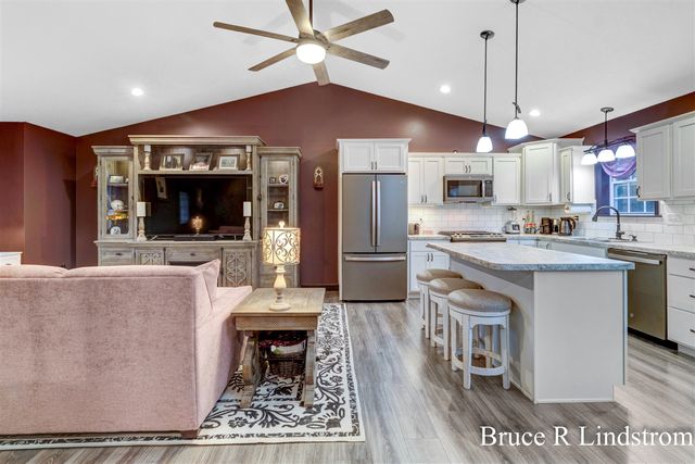 1157 Spruce Pointe Drive, Whitehall, MI 49461