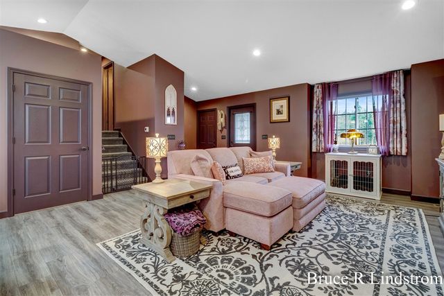 1157 Spruce Pointe Drive, Whitehall, MI 49461