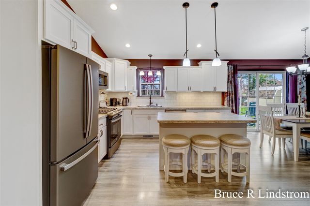 1157 Spruce Pointe Drive, Whitehall, MI 49461