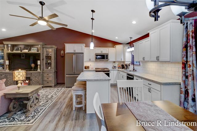 1157 Spruce Pointe Drive, Whitehall, MI 49461