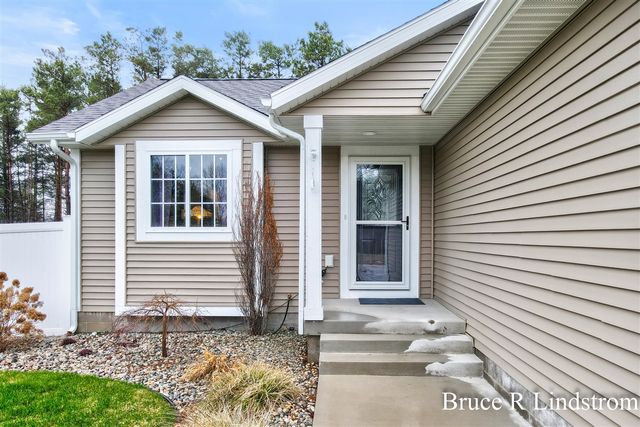 1157 Spruce Pointe Drive, Whitehall, MI 49461