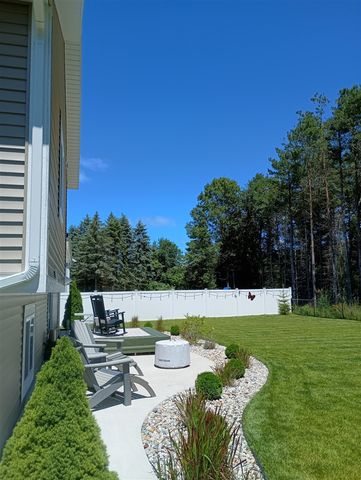 1157 Spruce Pointe Drive, Whitehall, MI 49461