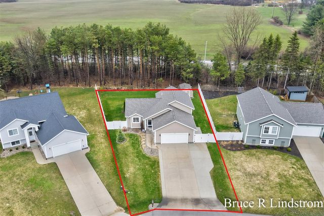 1157 Spruce Pointe Drive, Whitehall, MI 49461