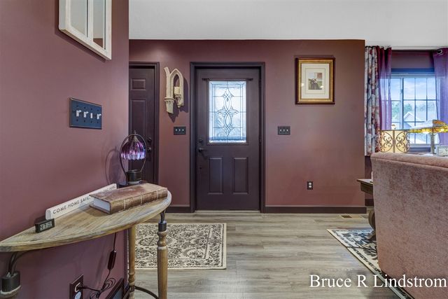 1157 Spruce Pointe Drive, Whitehall, MI 49461