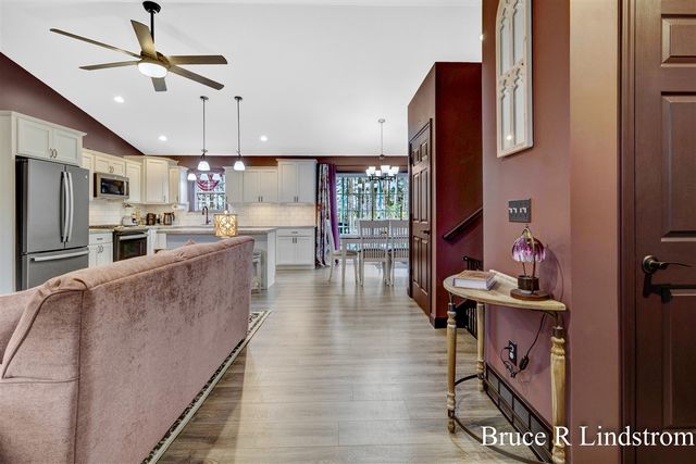 1157 Spruce Pointe Drive, Whitehall, MI 49461