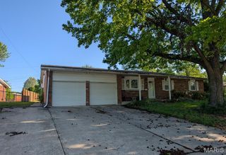 328 Venus Drive, Godfrey, IL 62035