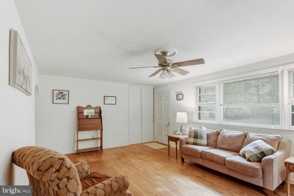 325 E MOUNT KIRK AVE #, Eagleville, PA 19403 — photo 5