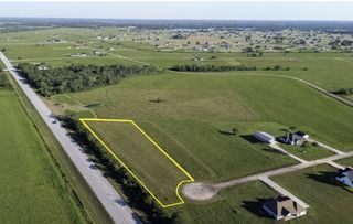 1805 Apache, Angleton, TX 77515