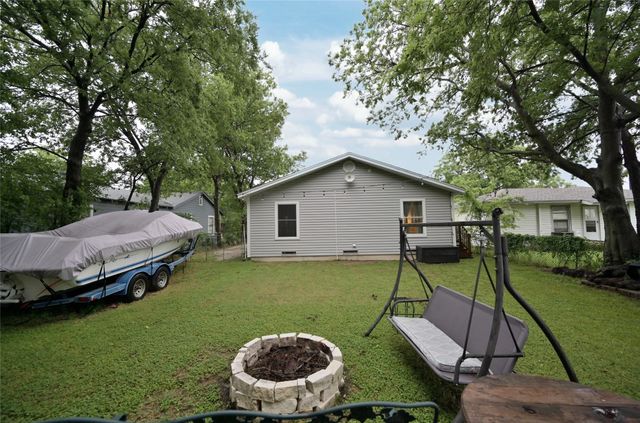 2021 Denison Street, Denton, TX 76201