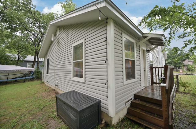 2021 Denison Street, Denton, TX 76201