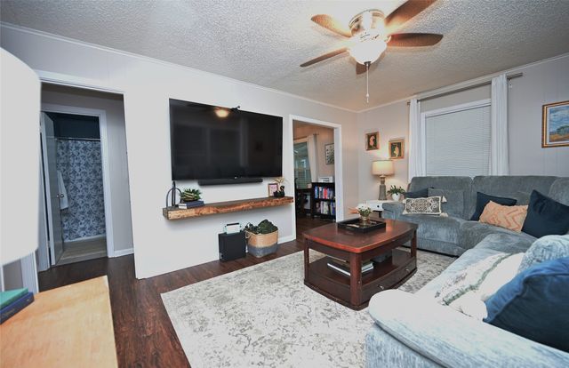 2021 Denison Street, Denton, TX 76201