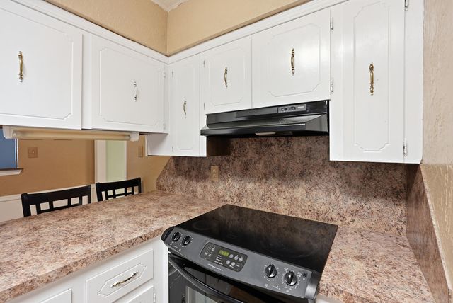 6 Orange Blossom Circle, Little Rock, AR 72210