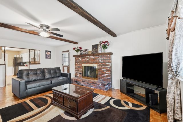 6 Orange Blossom Circle, Little Rock, AR 72210
