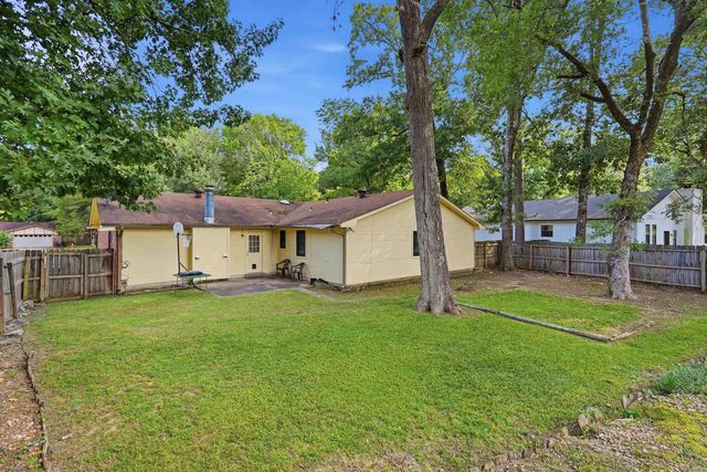 6 Orange Blossom Circle, Little Rock, AR 72210
