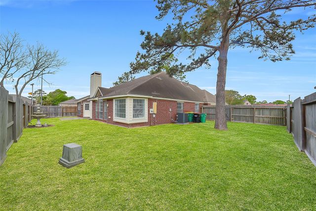 20739 Maple Village Drive, Cypress, TX 77433