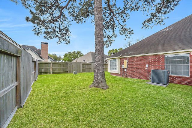 20739 Maple Village Drive, Cypress, TX 77433