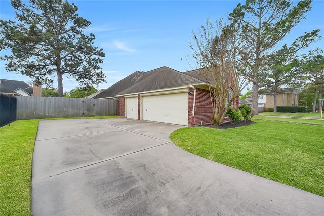 20739 Maple Village Drive, Cypress, TX 77433