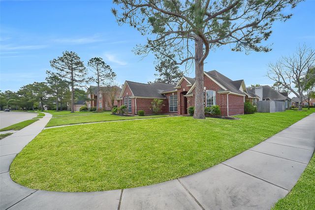 20739 Maple Village Drive, Cypress, TX 77433