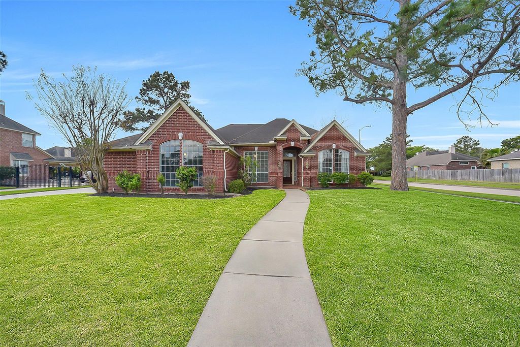 20739 Maple Village Drive, Cypress, TX 77433