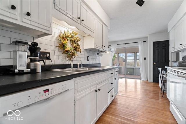 7905 Scarborough Blvd South Drive, Indianapolis, IN 46256