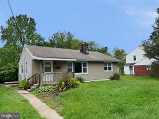 146 W HUMMELSTOWN STREET, Elizabethtown, PA 17022