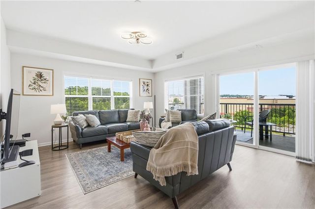 7800 W 123rd Street 116, Overland Park, KS 66213