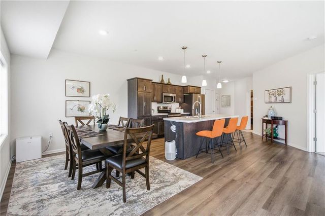 7800 W 123rd Street 116, Overland Park, KS 66213