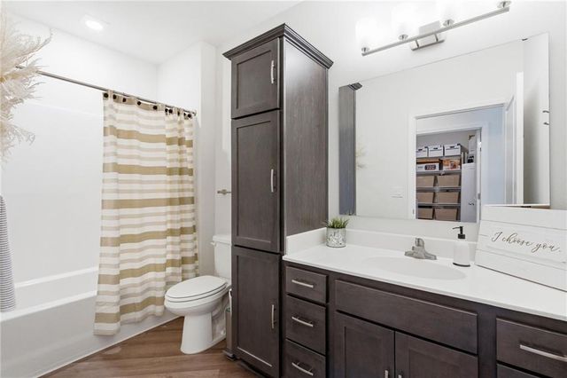 7800 W 123rd Street 116, Overland Park, KS 66213