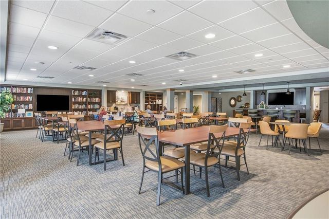 7800 W 123rd Street 116, Overland Park, KS 66213