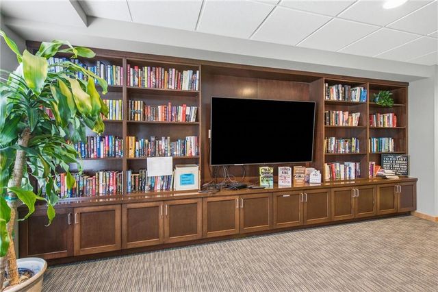 7800 W 123rd Street 116, Overland Park, KS 66213