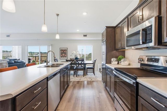 7800 W 123rd Street 116, Overland Park, KS 66213