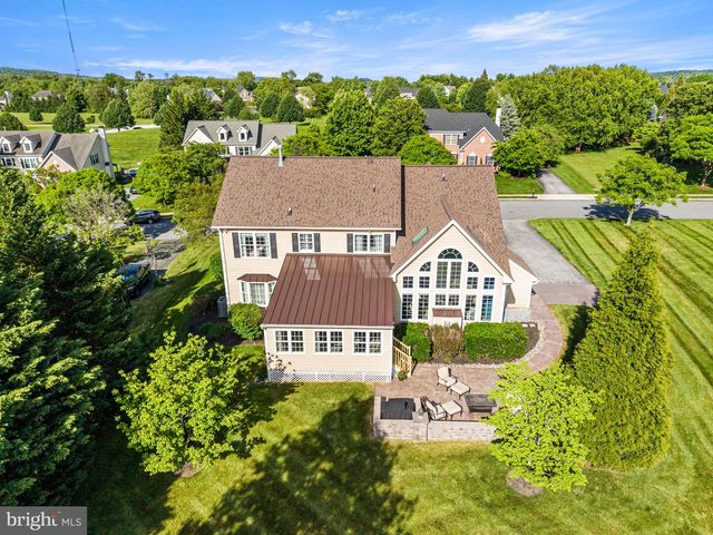 4 FAIRWIND LN, Exton, PA 19341